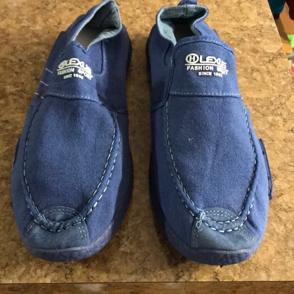 NWOT Men’s Denim Softwalkers